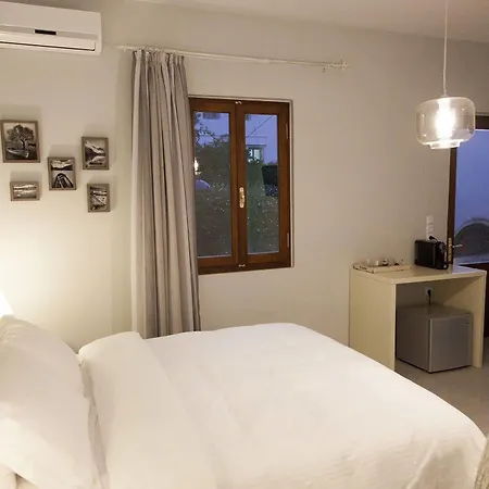Shalom Luxury Kondilaki Πανσιόν 3*